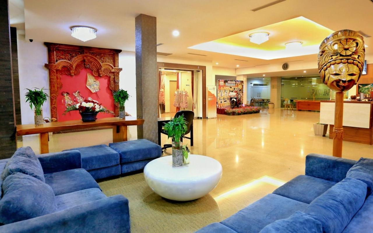 Grand Hap Solo Hotel Exterior photo